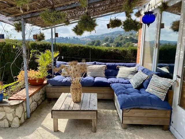Charming Nicoise House Апартаменты